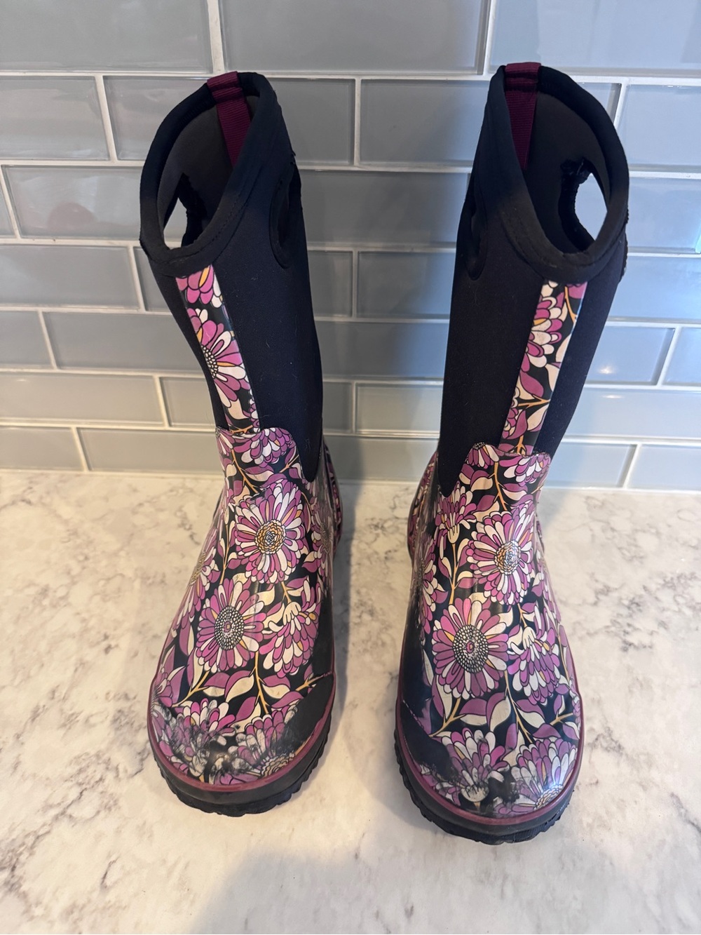 BOGS Classic Mumsie Floral Insulated Boots Kids Size 5 Pink Purple